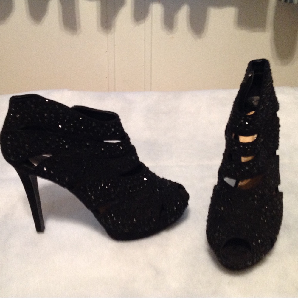 Gianni Bini Black sequin bootie